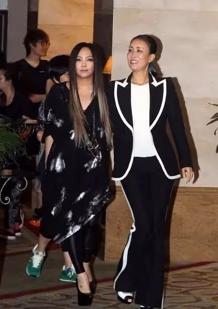 大s汪小菲的婚禮,太抓馬了