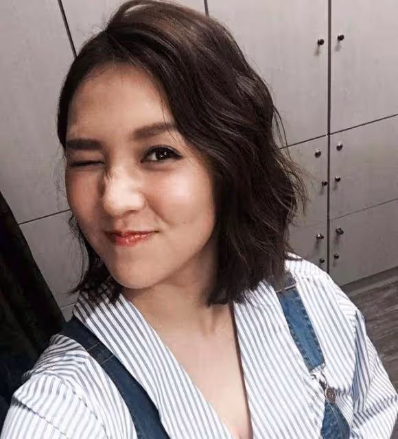36歲女星患乳腺癌後首露面採訪!頭髮全部掉光,身形消瘦難掩憔悴