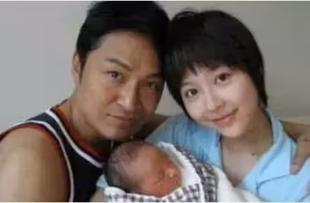 她24歲未婚先孕嫁視帝，最終卻慘遭拋棄，如今為子復出成功走紅