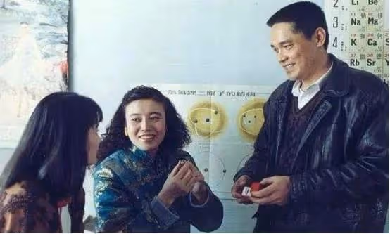 ''懺悔王"丁嘉麗，究竟是什麼風流往事讓她懺悔半生？