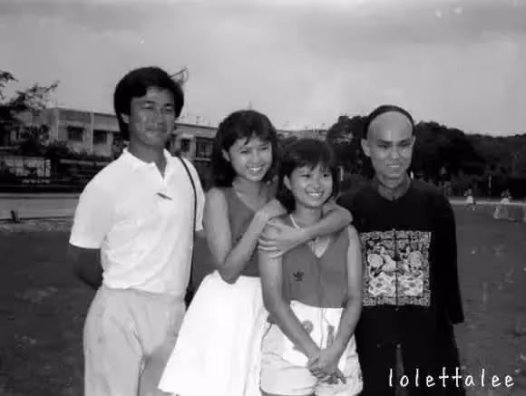 學生情人李麗珍,急流勇退回歸家庭卻失婚,今與女兒相依為命,56歲凍齡與女兒像姐妹