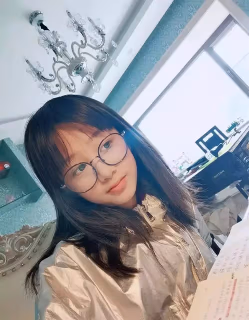 每月給80萬家用!吳啟華女兒近照曝光,13歲美女挑戰做最美星二代