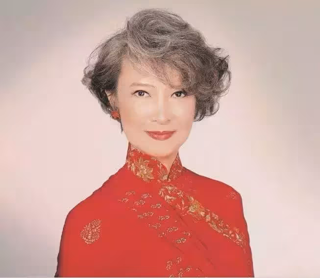 74歲蕭芳芳美過張曼玉,歷經兩段感情,被譽「最難忘前任」:女人的一生無需依靠男人