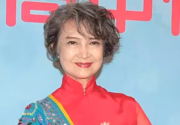 74歲蕭芳芳美過張曼玉,歷經兩段感情,被譽「最難忘前任」:女人的一生無需依靠男人