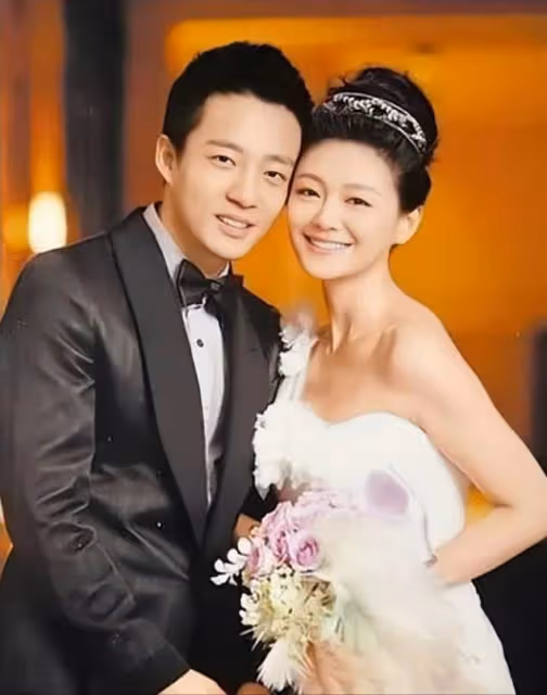 大S再閃婚嫁20年前初戀,沒見面就敢登記,S媽氣到血壓飆升