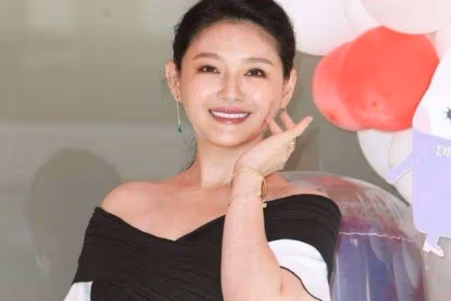 敢愛敢恨的三位明星,不是一家人,不進一家門