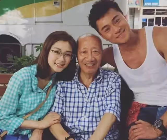 77歲TVB老戲骨不幸中風!半身不遂只能坐輪椅