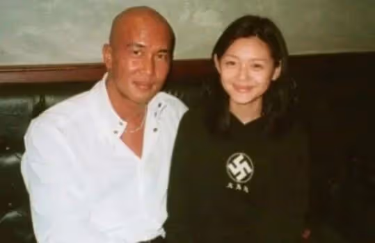 大s次次閃婚,以往感情中她受到了太多的挫折或許這就是原因