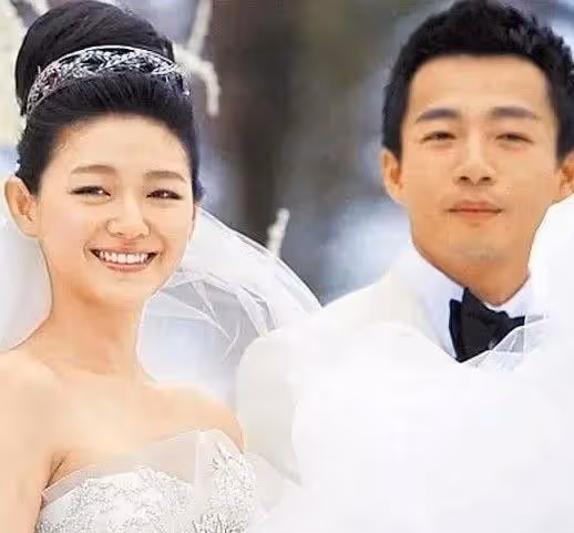 大s次次閃婚,以往感情中她受到了太多的挫折或許這就是原因