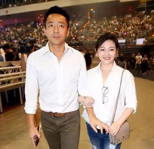 大s次次閃婚,以往感情中她受到了太多的挫折或許這就是原因