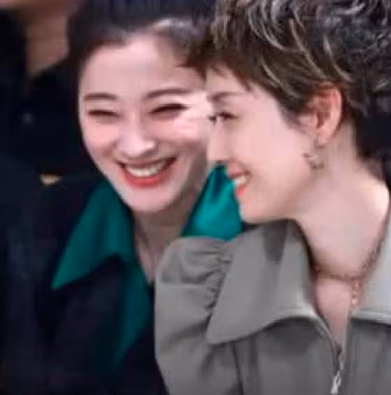 娛樂圈的合影定律：拍照不找梅婷，因為至今沒人贏過！