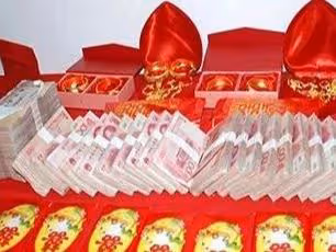 小叔子結婚，婆婆想讓小姑子出20萬彩禮，去小姑子家後婆婆淚目了