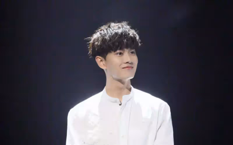 任嘉倫:從演員到頂流明星,兩重身份從未失手