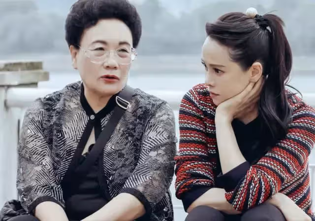 兒子突帶伊能靜回家婆婆不諒解,轉念為婚禮獨吞癱瘓風險,她一聽卻說不嫁了:背後原因太心疼