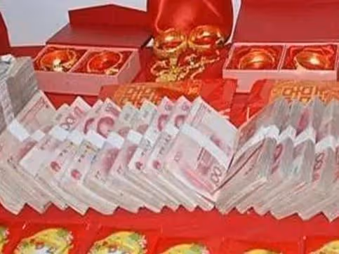 婆婆出20萬彩禮，只給存摺不給密碼，5年後，我笑著把錢還回去