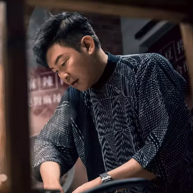 自認是嚴父!曾國城與資優生兒「父子私下相處首曝光」 難得「誇兒子是人才」為父欣慰又擔憂