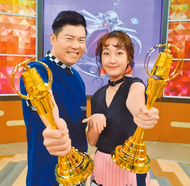 自認是嚴父！曾國城與資優生兒「父子私下相處首曝光」　難得「誇兒子是人才」為父欣慰又擔憂