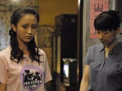 小姑子結婚後，經常來家看婆婆，忍無可忍我提出離婚