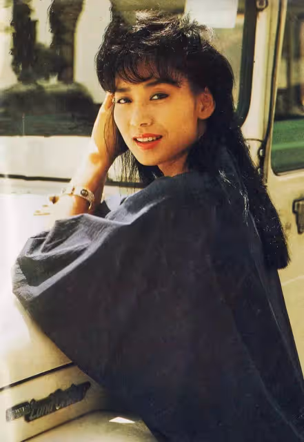 拒絕嫁入豪門,自己卻成了豪門,59歲鄺美雲近照曝光:傳奇人生自己書寫