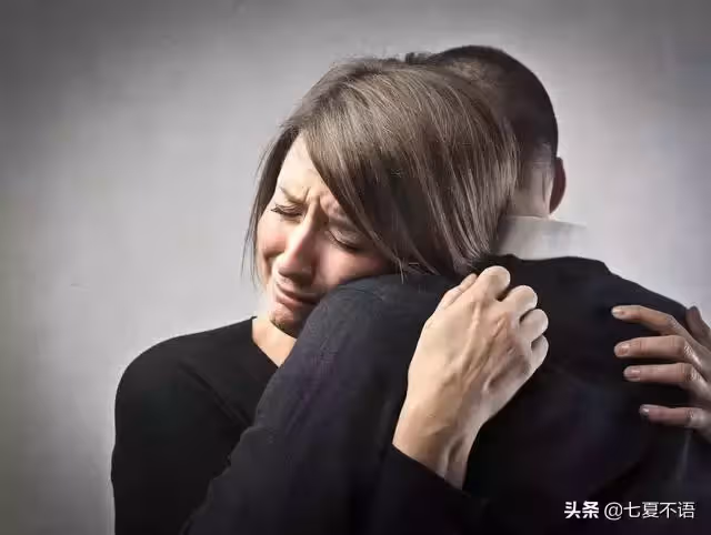 岳母嫌棄女婿家窮,女兒離婚後半年,岳母求復婚:只有你捨得給錢