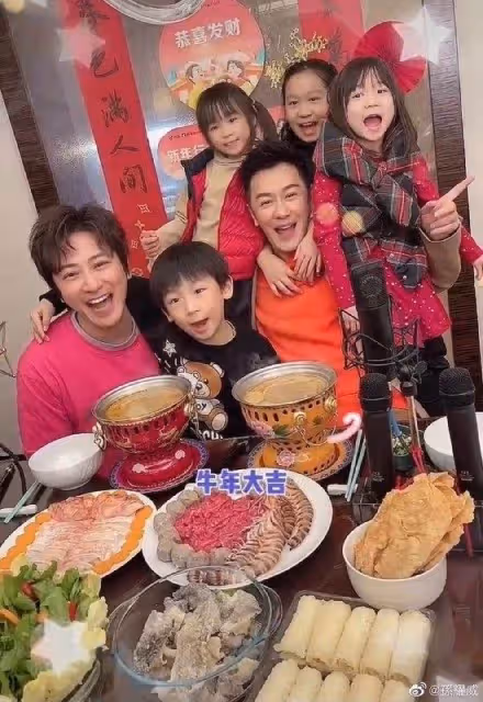 期待！王祖藍開拍新節目，夫妻檔上陣，清一色港星陣容吸睛