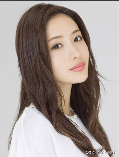 日本超人氣女優,清純可愛,美麗動人的石原里美