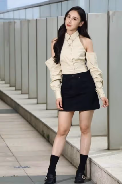 香港知名女歌手自曝與富二代男友戀愛三年分手，期間曾精神出軌