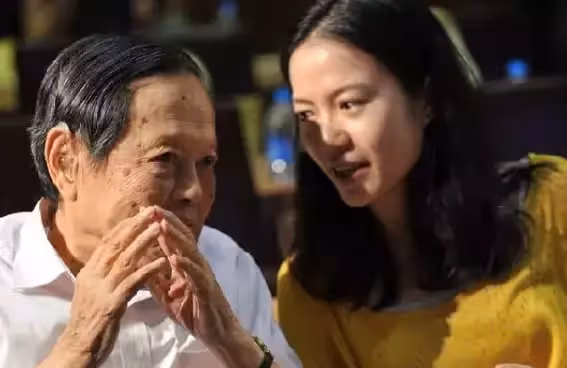 差54歲爺孫戀還是錯付了？楊振寧公開遺囑「把財產都留給子女」給嫩妻的「只是同意改嫁」