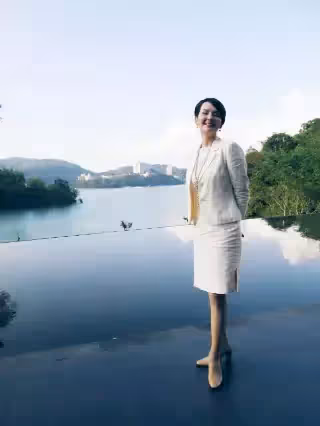 秒掀回憶！崔佩儀曬《花系列》20年後大合照「有革命情感❤」　粉絲驚「當年超帥小生都沒變」保養太好