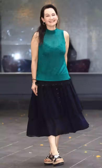 秒掀回憶！崔佩儀曬《花系列》20年後大合照「有革命情感❤」　粉絲驚「當年超帥小生都沒變」保養太好