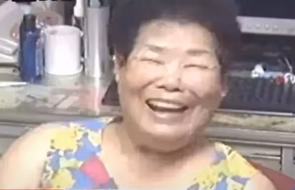 拍廣告片爆紅!開喜婆婆「逝世消息證實」本尊樂天知足 一生勤勤懇懇「老被粉絲認出」反應太古錐