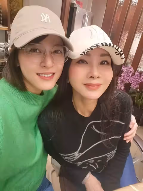 舊愛主動聯繫！陳美鳳嘆「號碼沒換被求婚」卻慘遇孽緣　多年後再遇初戀「一點都沒幻滅」