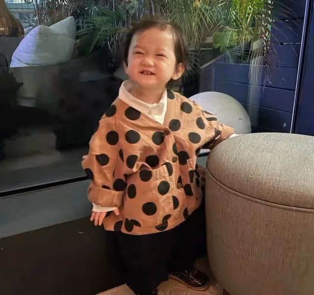 好男人！TVB小生陳山聰為老婆慶生而缺席台慶，一家三口畫面溫馨