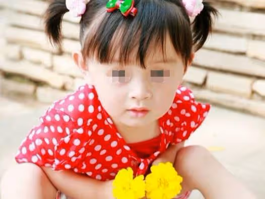 兒子突然把孫女送來,半夜聽到孫女的夢話,我連忙去找兒子