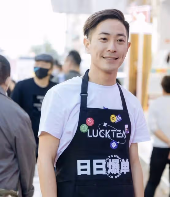 恭喜!TVB離巢男星轉型在廣州開茶飲店,因出軌醜聞一度遭雪藏