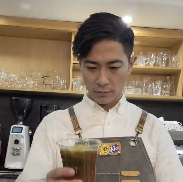 恭喜!TVB離巢男星轉型在廣州開茶飲店,因出軌醜聞一度遭雪藏
