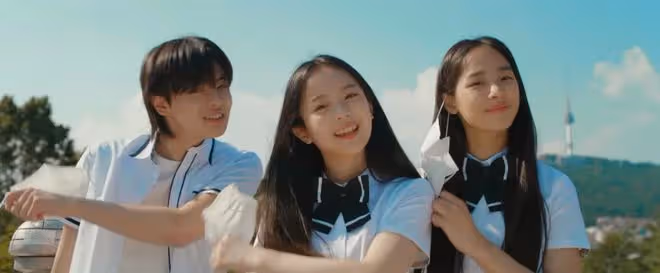 Big Hit新團公式照首公開,韓網友不買帳:討厭外國人!