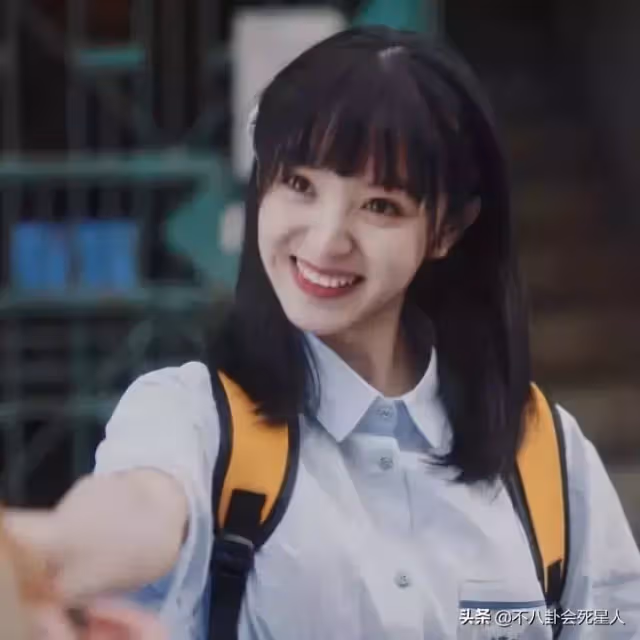 人前甜妹，人後作妖？這6位外表甜美的女星，個個都很有「心機」