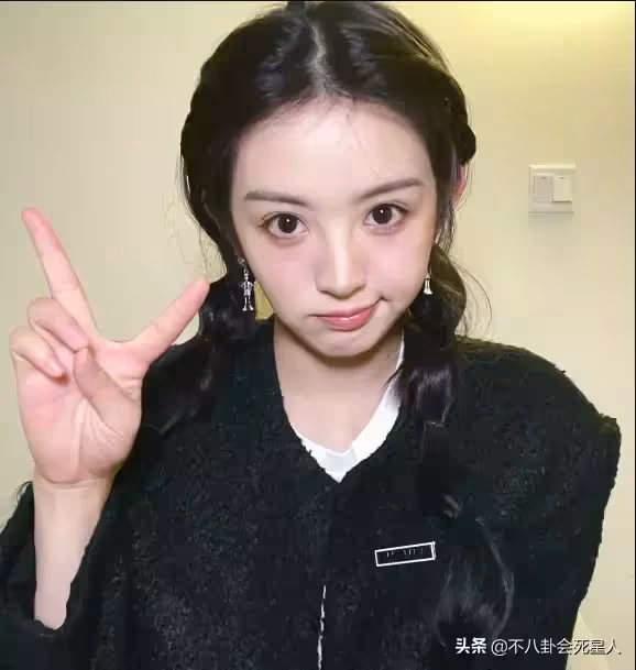 人前甜妹，人後作妖？這6位外表甜美的女星，個個都很有「心機」