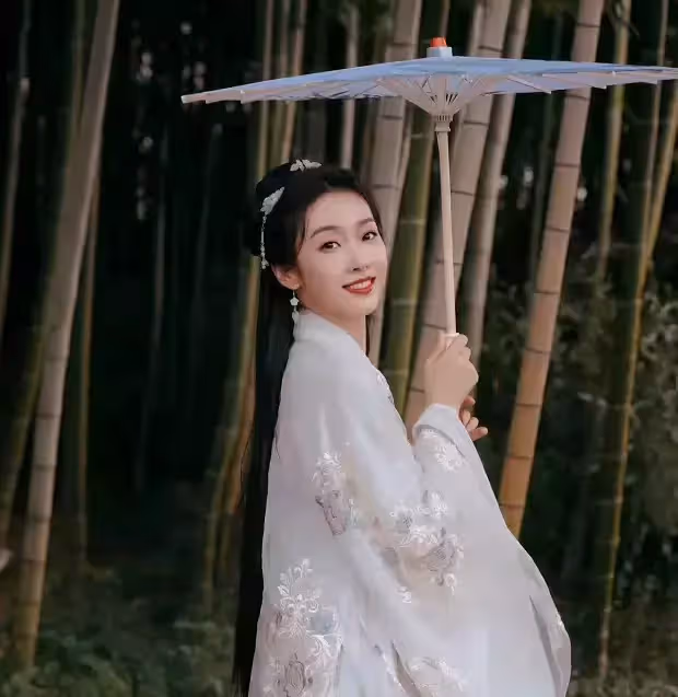 還記得《陳情令》的師姐嗎?她終於演古裝女主了,男主令人驚喜