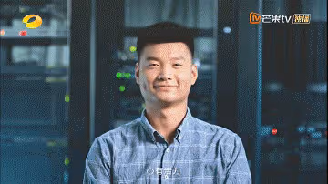 粉絲在為他們應援，他們卻在向別人致敬？