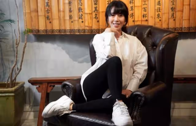 直言沒刻意追女!香港知名女星第二胎再懷兒子,透露預產期在四月