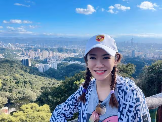 40歲女星生日前痛失外婆,對方患癌3年,失明仍靠聽電視支持外孫