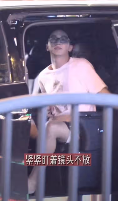 許魏洲秘戀4年妻子疑似曝光!皮膚白皙身材不輸明星,被疑已懷孕
