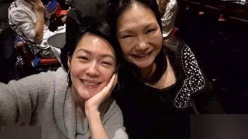 丈母娘黃春梅:冷落小S丈夫,對具俊曄不滿,為何獨寵汪小菲?