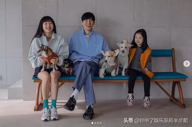 他酒後對女友示愛意外公開戀情,如今成韓國娛樂圈模範夫妻
