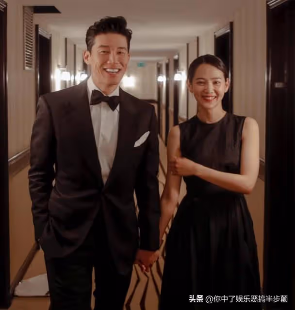 他酒後對女友示愛意外公開戀情,如今成韓國娛樂圈模範夫妻
