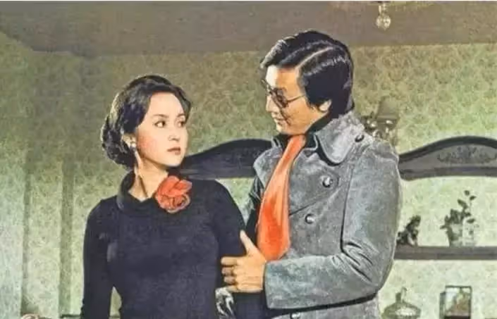 欠巨額賭債被抓走!謝賢曾沈迷牌桌「無力償還」老婆狄波拉向賭王求救 離婚後:變回最好的朋友