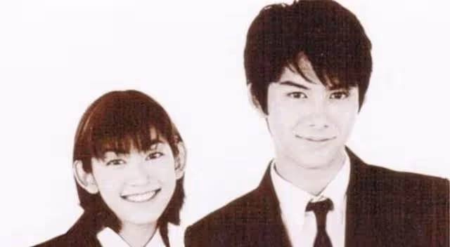 27年前的「神級美少年」，與女友戀愛11年不結婚，今44歲了