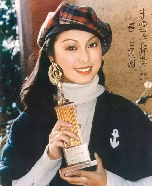 被成龍苦追8年!卻遭劈腿「與男友同居26年」不婚不生 男友去世後「守寡至今」一生未嫁